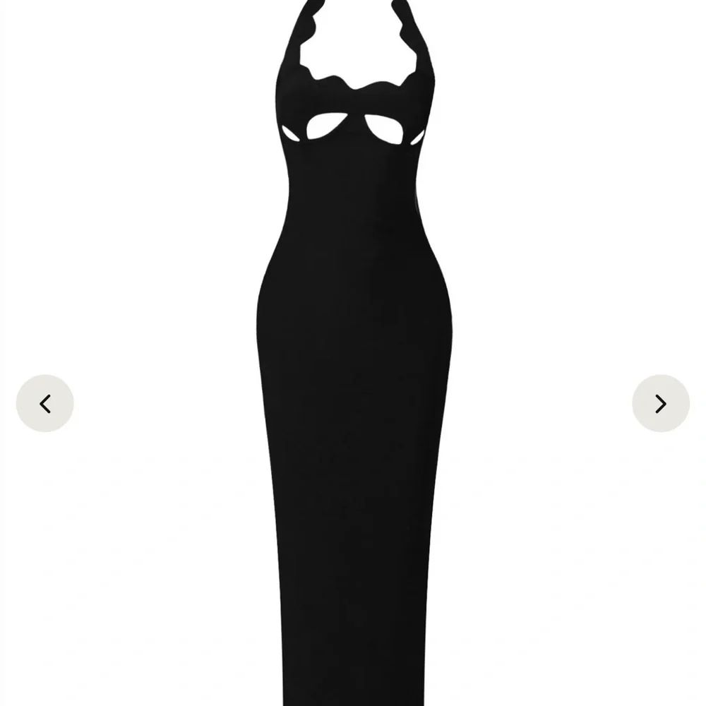 Elegant Black Backless Evening Dress - Picture 3 of 3
